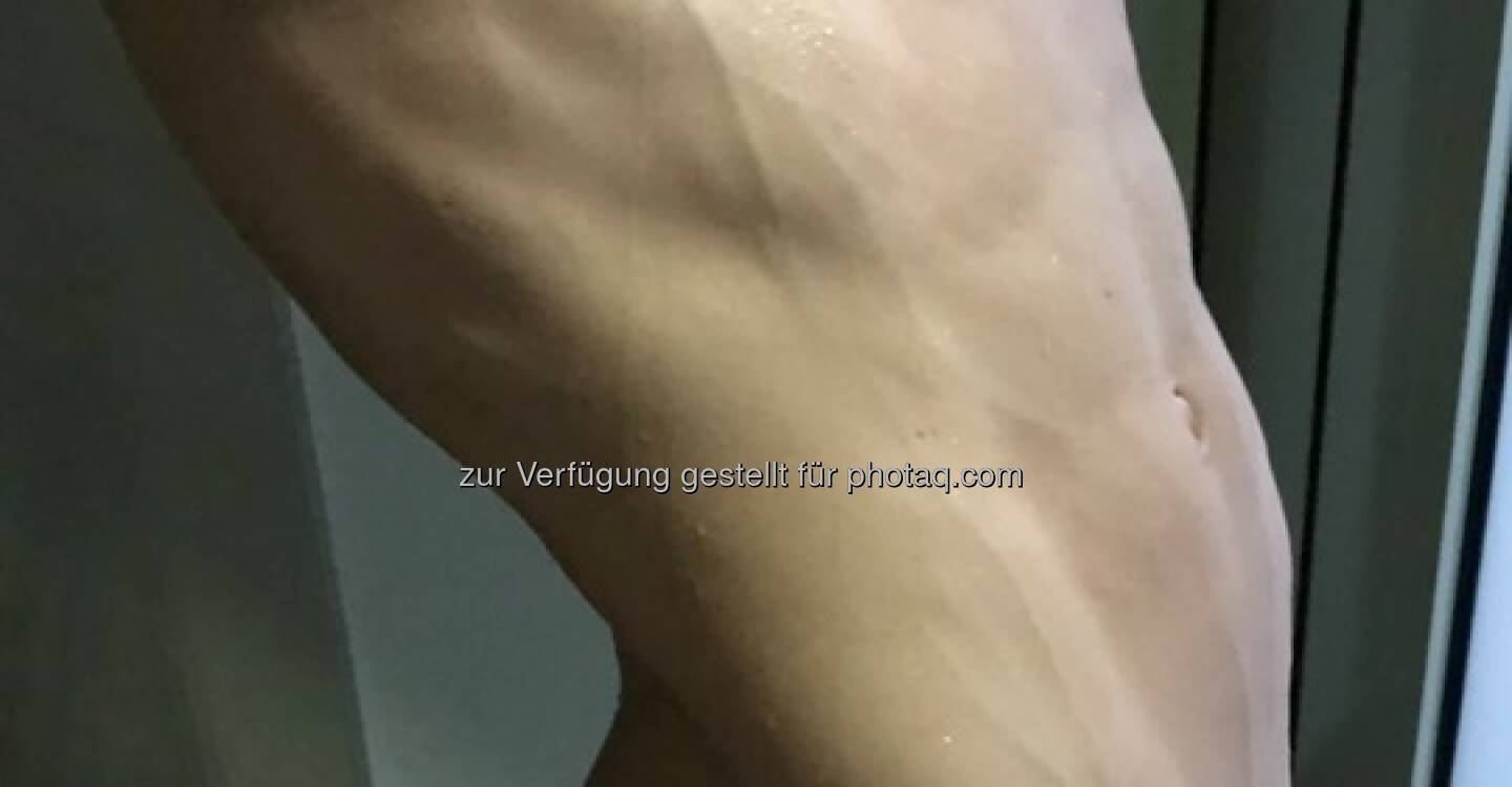 Body Körper Julia Mayer