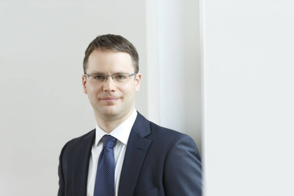 Moritz Rehmann, Fondsmanager des GAMAX Junior sowie Analyst u.a. für die Sektoren Financial Services und Versicherungen bei der DJE Kapital AG; Credit: DJE (23.01.2020) 
