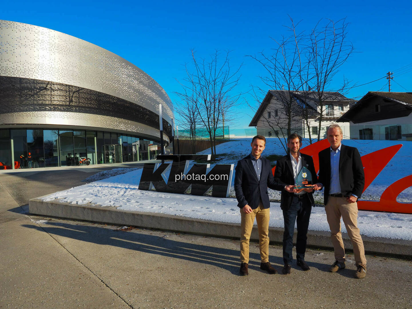 René Esterbauer (Managing Director KTM Motohall), Stefan Rathausky (Merger-Maker von RHI und Magnesita), Christian Drastil (BSN, Award Initiator)