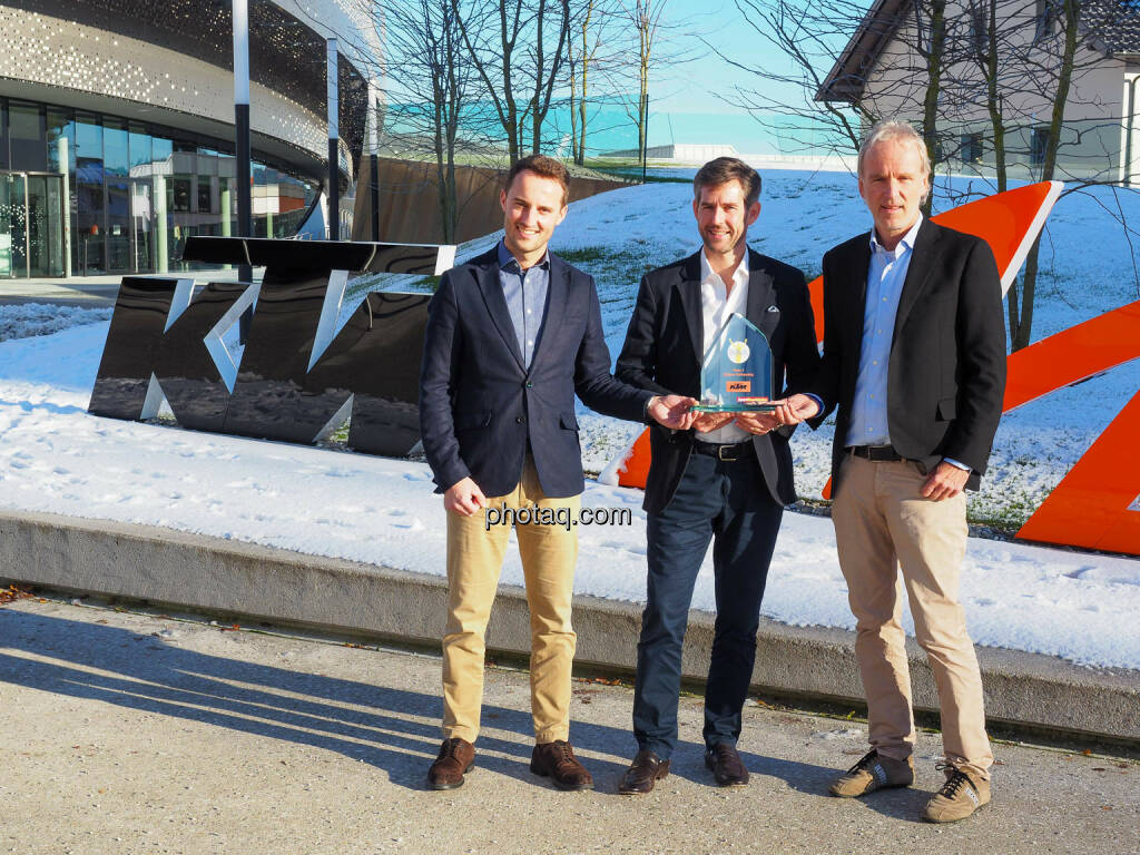 René Esterbauer (Managing Director KTM Motohall), Stefan Rathausky (Merger-Maker von RHI und Magnesita), Christian Drastil (BSN, Award Initiator), © photaq.com bzw. beigestellt (27.01.2020) 