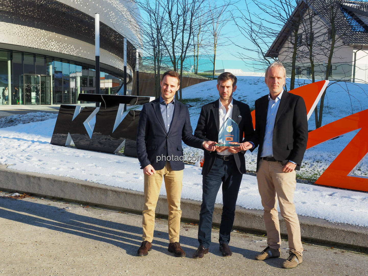 René Esterbauer (Managing Director KTM Motohall), Stefan Rathausky (Merger-Maker von RHI und Magnesita), Christian Drastil (BSN, Award Initiator)