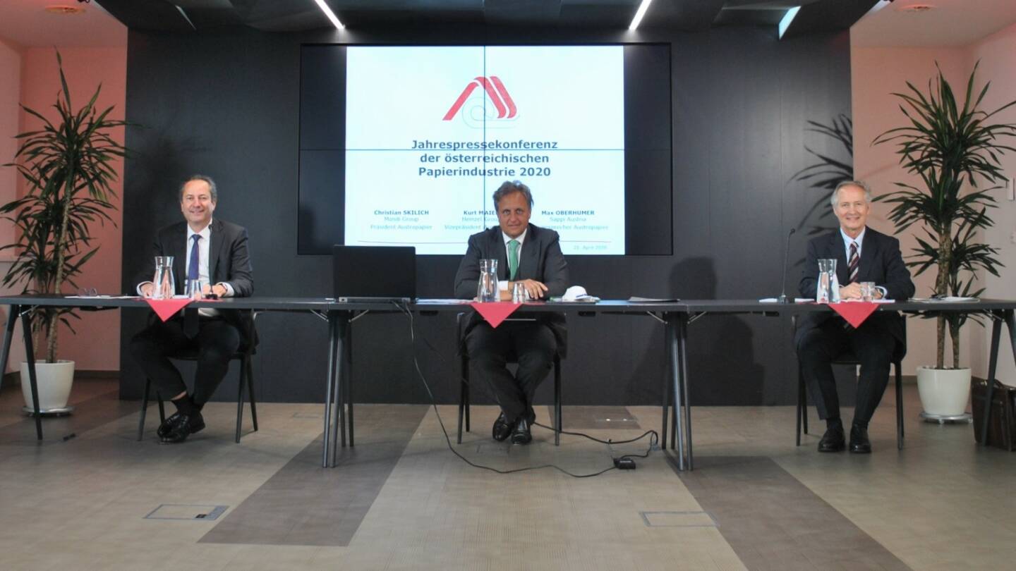 Austropapier - Vereinigung der Österreichischen Papierindustrie: Die Papierindustrie investiert entschlossen in die Zukunft; v.ln.r. Austropapier Vizepräsident Kurt Maier (Heinzel Group), Austropapier Präsident Christian Skilich (Mondi Group), Austropapier Energiesprecher Max Oberhumer (Sappi Austria), Credit: Fotocredit:c-Austropapier