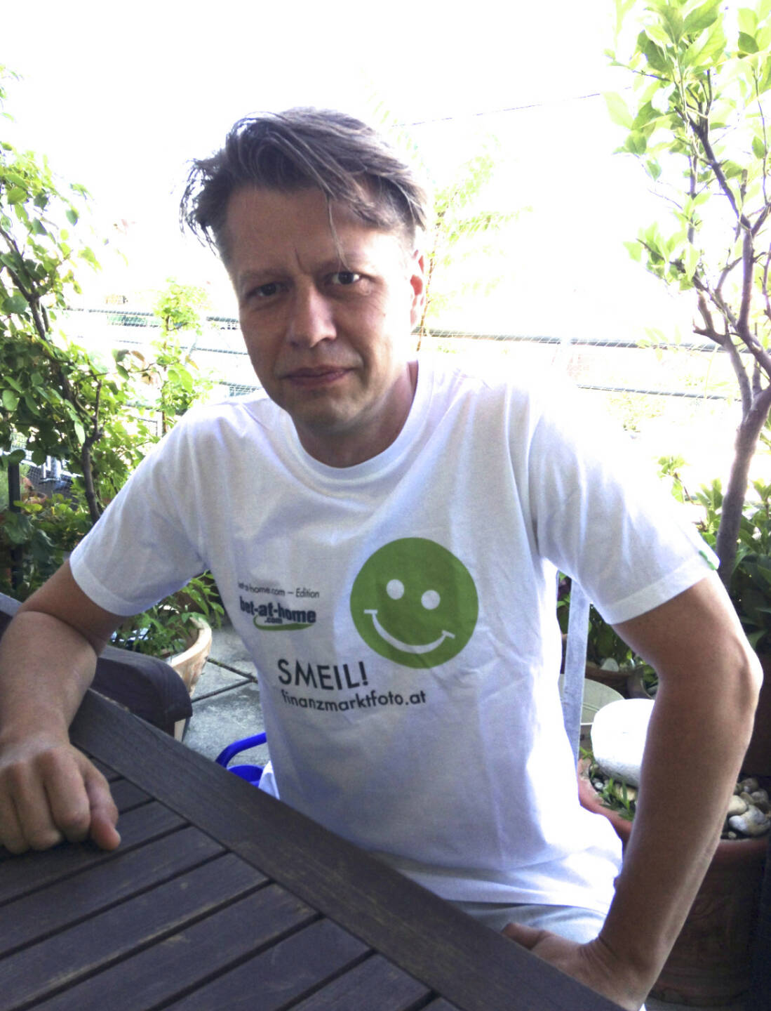 Morning Smeil! - Robert Gillinger, Börse Express (Shirt in der bet-at-home.com-Edition)