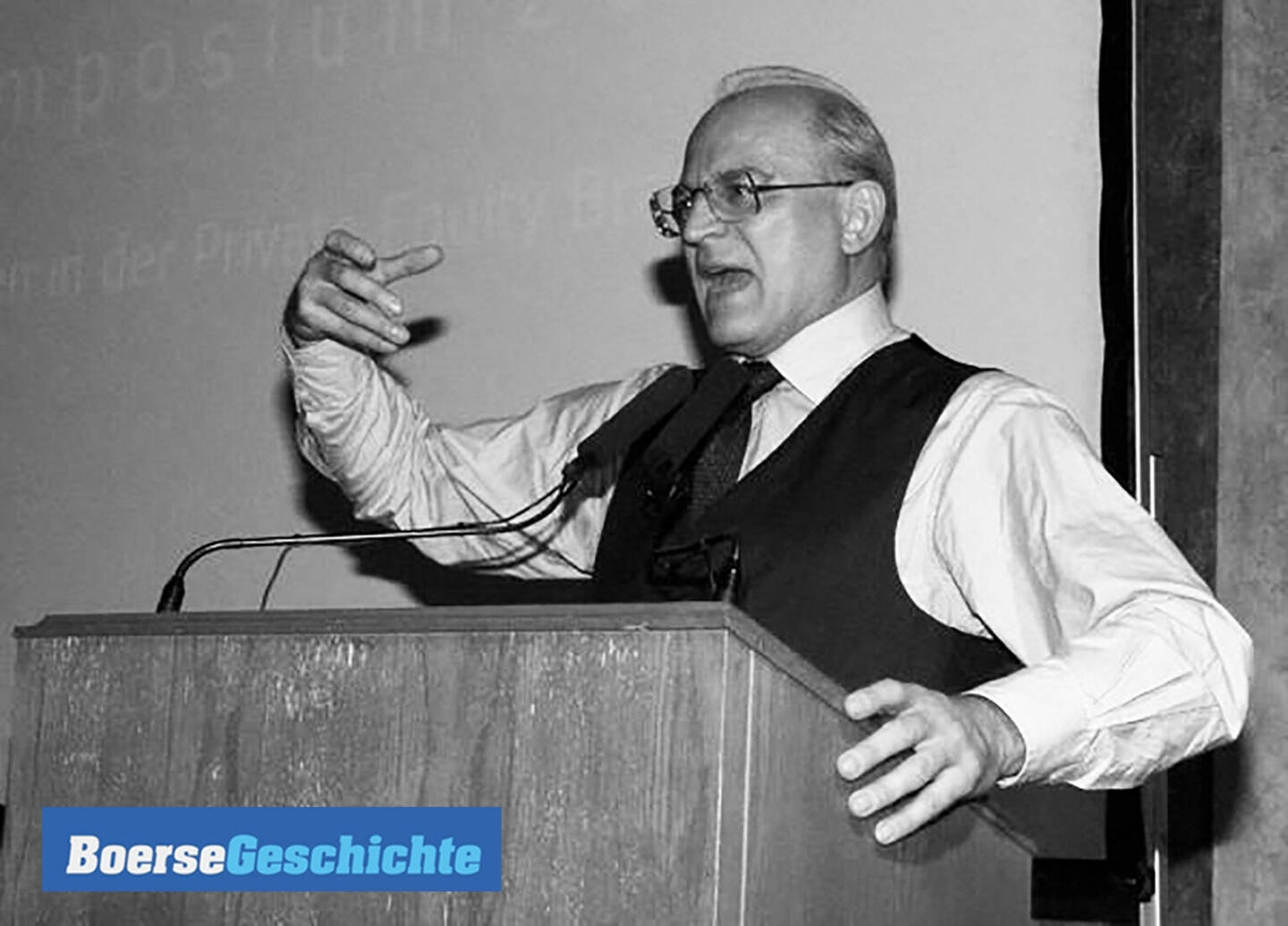 #boersegeschichte: Böhler-Uddeholm-Chef Claus Raidl 2002 bei einer seiner bekannt wort- und gestik-gewaltigen Reden