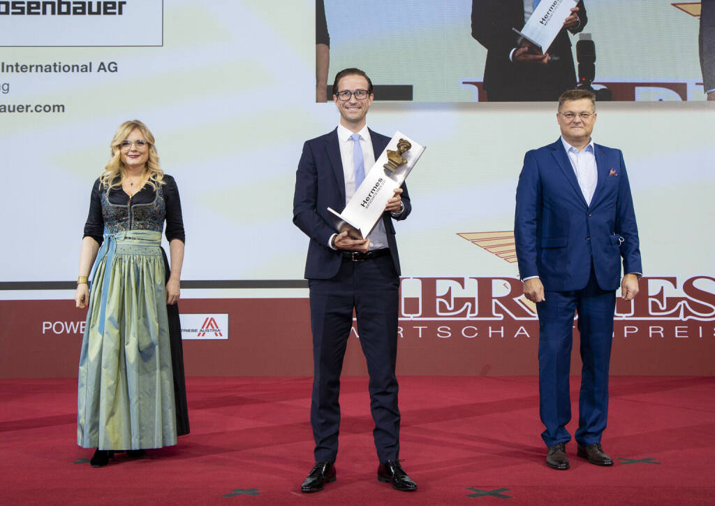 HERMES.Wirtschafts.Preis: Sieger Kategorie Industrie:  Rosenbauer International, im Bild: Monica Rintersbacher (Austria Leitbetriebe), Daniel Tomaschko (Rosenbauer), Andreas Ausweger (Jungheinrich) copyright Feelimage.jpg , © Aussendung (12.10.2020) 