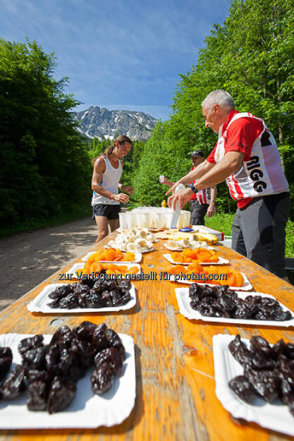 Verpflegung beim ESPA-Ötscher-Marathon 2013 , © Rainer Mirau (27.07.2013)