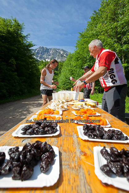 Verpflegung beim ESPA-Ötscher-Marathon 2013 , © Rainer Mirau (27.07.2013) 