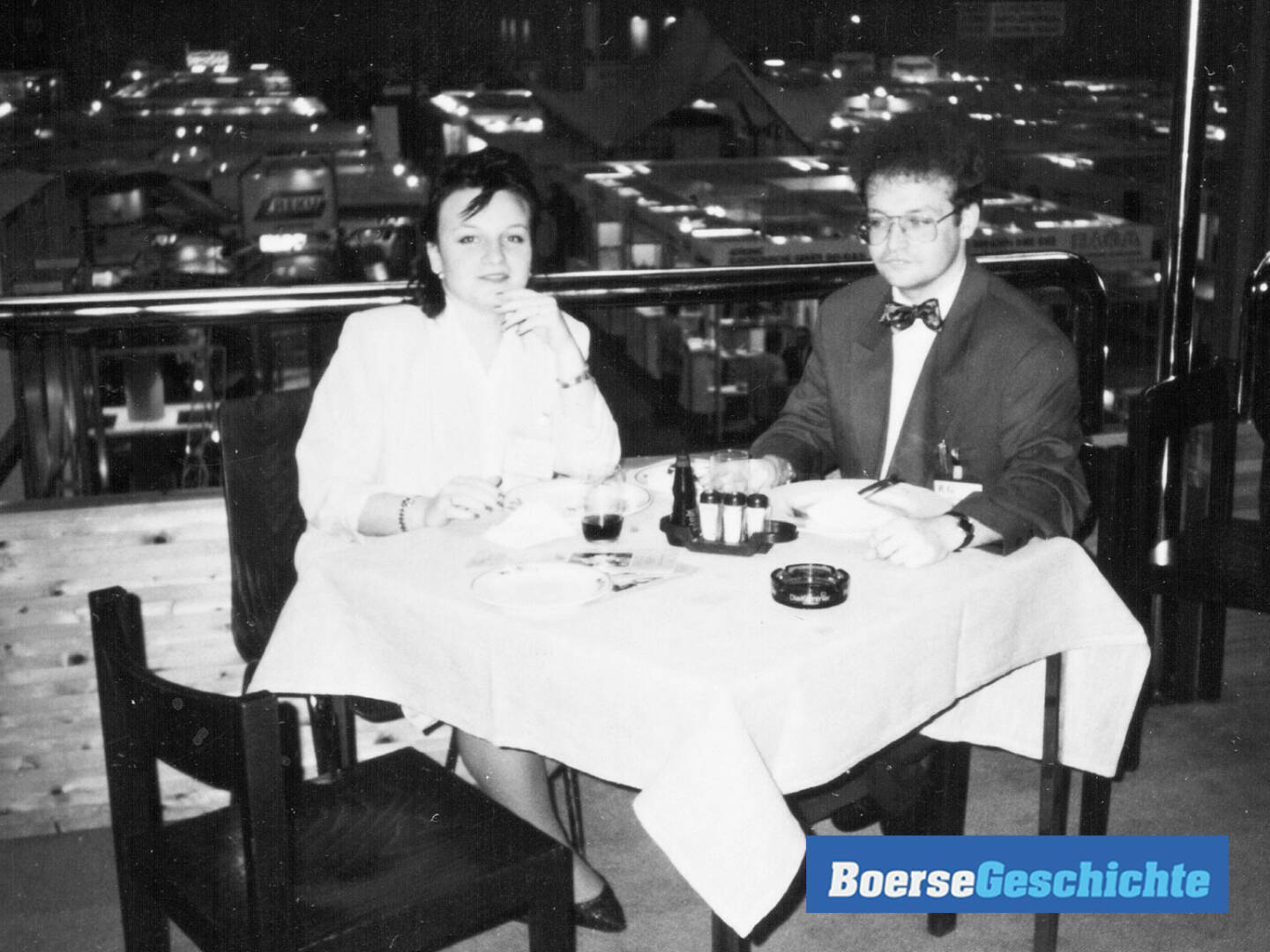 #boersegeschichte 1993: Industriellenpaar Gregor Rosinger und Yvette Rosinger, Restaurant der Messe Klagenfurt anlässlich eines Messebesuches auf der „Componenta“
