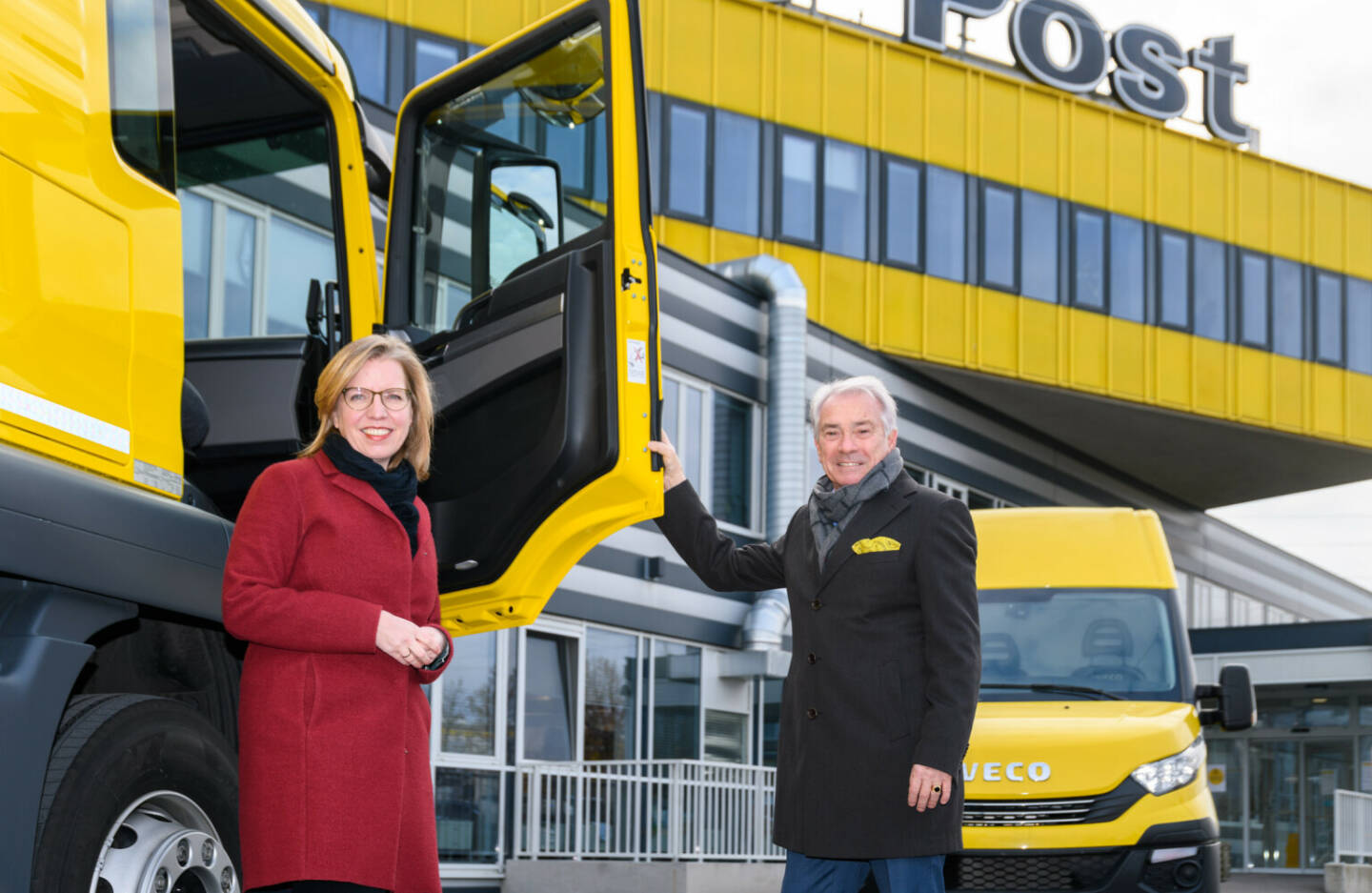 Österreichische Post AG: Sicherheitoffensive der Post: Alle Lkw mit Abbiegeassistenten ausgestattet, Bundesminsterin Leonore Gewessler Post-Generaldirektor Georg Pölzl, Foto: Gregor Nesvadba