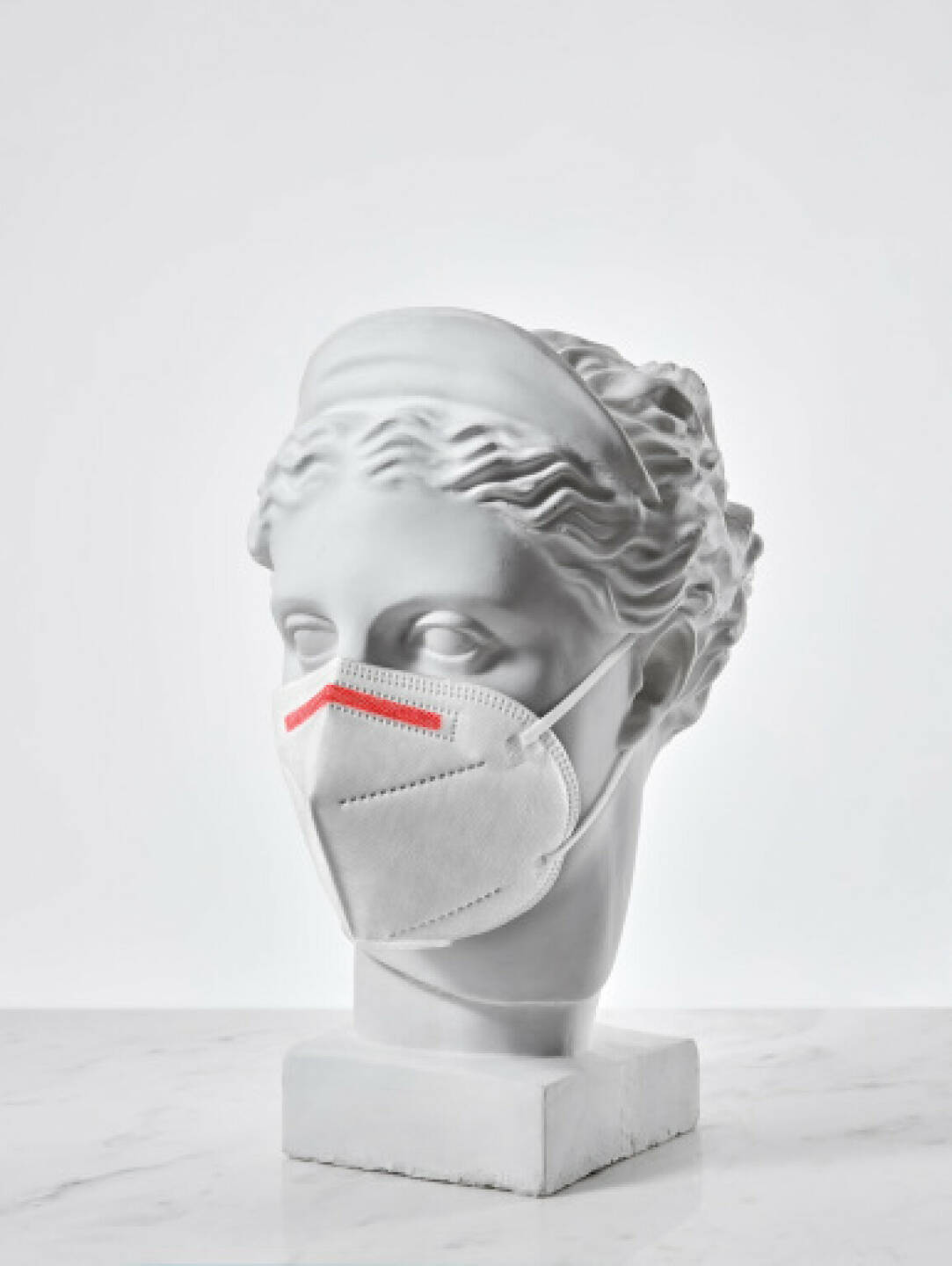 Lenzing/Palmers-Firma Hygiene Austria versorgt Österreich rasch mit hoch qualitativen FFP2 Masken über den Lebensmitteleinzelhandel; Credit: Hygiene Austria