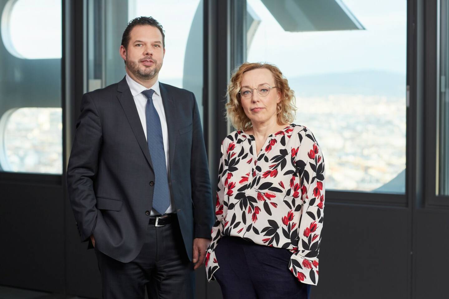 ÖBB Österreichische Bundesbahnen: Ab März 2021 ist das Team der ÖBB-Konzernkommunikation wieder komplett. Die Leitung des Bereiches Konzernkommunikation liegt bei Robert Lechner, seine Nachfolge als Leiterin der externen Kommunikation übernimmt Gabi Zornig. Zornig war seit Anfang 2020 Pressesprecherin des Vizekanzlers und Bundesministers für Kunst, Kultur, öffentlichen Dienst und Sport, Werner Kogler, und Medienkoordinatorin zwischen den Regierungsparteien. Fotocredit:ÖBB