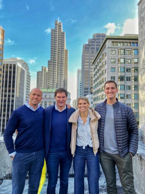 Maschmeyer Group: Erstes Unicorn für Carsten Maschmeyer in USA, Maschmeyers US-Fonds MGV ist an Startup zur Gesundheitsvorsorge von Mitarbeitern beteiligt; v.li.: Marc Schröder (Co-Founder & Managing Director MGV), Carsten Maschmeyer (CEO Maschmeyer Group), Alyson Watson (Gründerin Modern Health), Kevin Lynch (Investor at MGV), Credit: Maschmeyer Group (15.02.2021) 