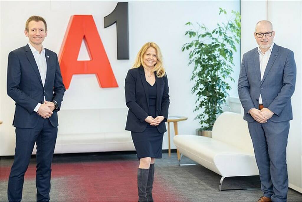 Deal genehmigt: A1 übernimmt das Alcatel-Lucent Telefonie-Geschäft von NTT in Österreich: Foto v.l.n.r.: Martin Resel, A1 CCO Enterprise, Nora Lawender, CEO NTT Ltd. in Österreich, Richard Palmetzhofer: A1 Director Business Area & Projektleiter NTT Alcatel Kunden Integrationsprojekt; (c)Daniel Hinterramskogler, © Aussendung (26.03.2021)