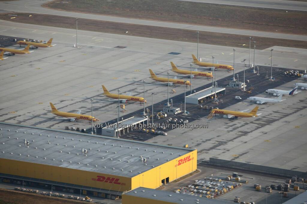 DHL Frachtzentrum am Flughafen Leipzig-Halle - aus der Ballonperspektive, © Dirk Herrmann (04.08.2013) 