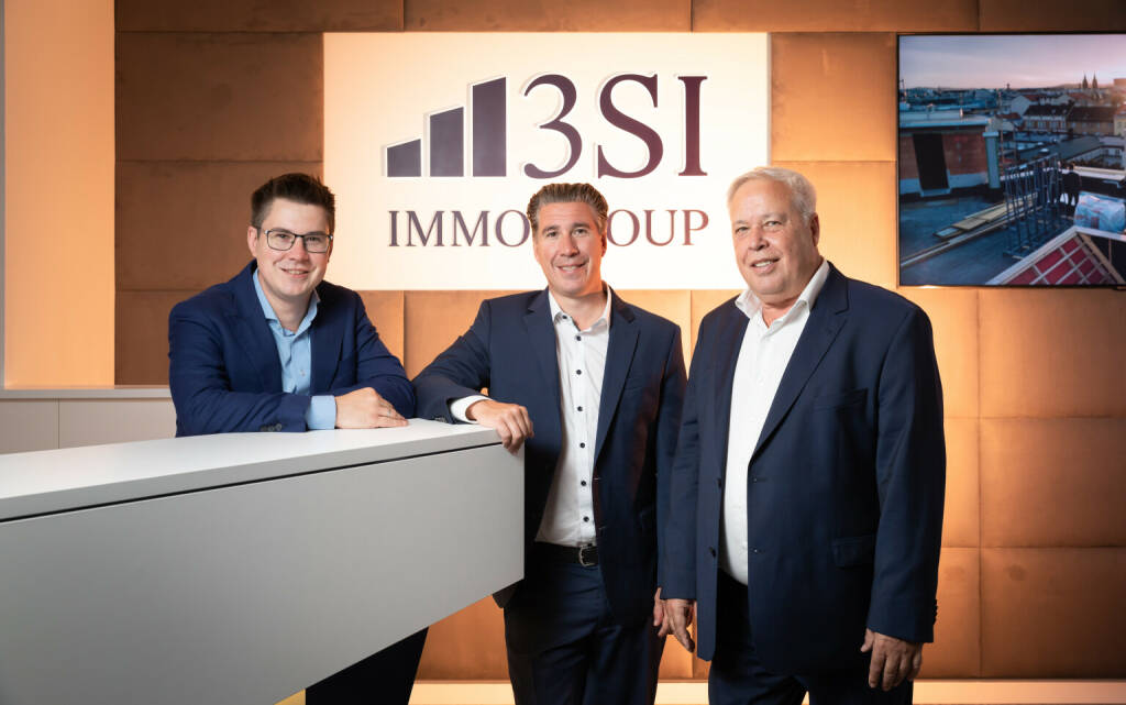 3SI Immogroup: 3SI Immogroup: Kraftvoller neuer Markenauftritt in Nachtblau, Claus, Michael und Harald Schmidt freuen sich über den gelungenen neuen Markenauftritt. Fotocredit:3SI Immogroup | Jana Madzigon (17.05.2021) 