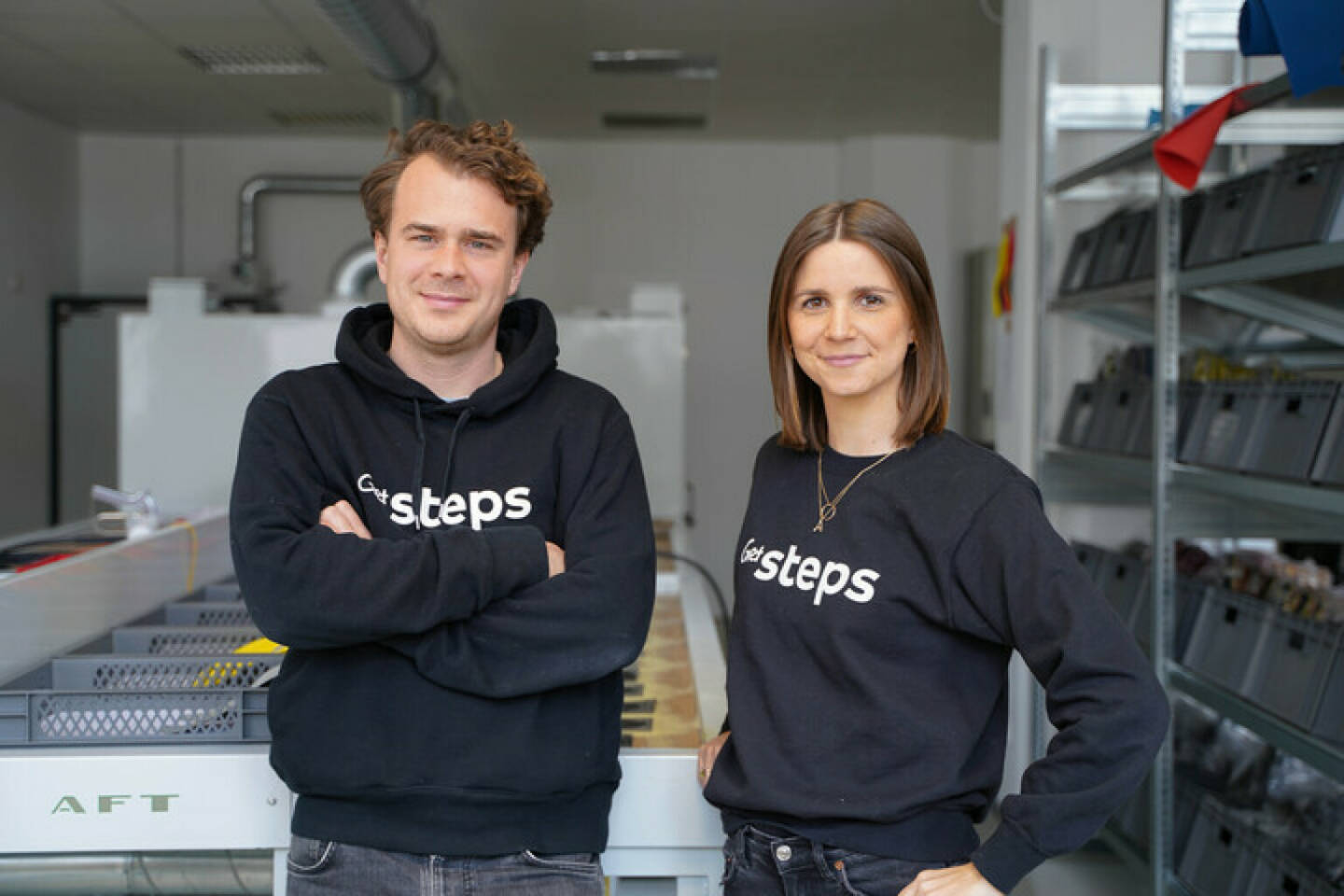 Startup GetSteps ist ein Start-up mit innovativem Konzept für den Online-Vertrieb von maßgefertigten orthopädischen Schuheinlagen. Einlagen jetzt auch in Österreich möglich; das GetSteps Gründerteam Annik Wolf und Vincent Hoursch; Credit: Getsteps