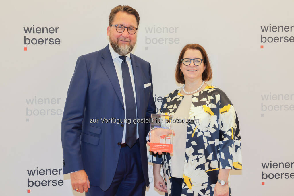 Semperit CEO Martin Füllenbach & IRO Judit Helenyi - Wiener Börse Preis 2021 (22.06.2021) 