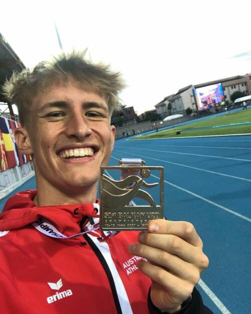 Sebastian Frey - Gold - Balkan Champion - rot-weiss-rot
GOLD!! I‘m BALKAN CHAMPION!! Won the U20 Balkan Championships over 3000m! 🏃🏼‍♂️😄🔥🔥
.
Super happy with my race - it was very slow & tactical in the beginning but managed to come through with the WIN! ✌🏼😄🔥
.
#win #champion #balkan #balkanchampion #istanbul #competition #race #winner #gold #goldmedal #balkanathletics #turkey @polardach @polarglobal #vantagev2 @saysky #saysky 
(Von: https://www.instagram.com/p/CQEf8m_nMgw/ , Sebastian Frey (24.06.2021) 
