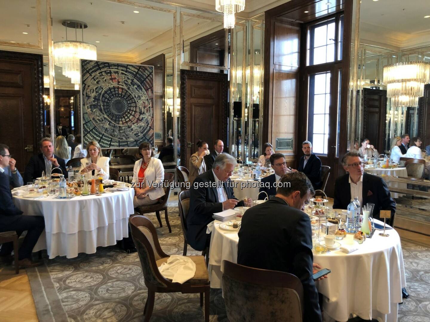 Ca. 30 Teilnehmer beim Investment Breakfast von Wiener Privatbank und Wiener Börse