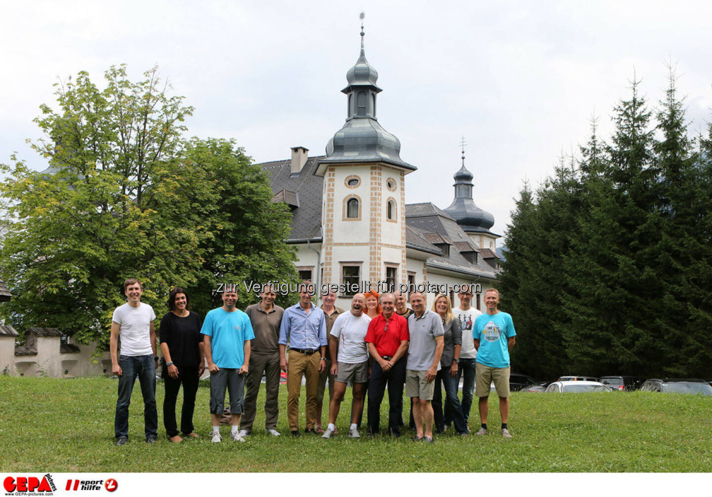 Sebastian Haboeck (Citroen), Gerda Rosenberger (Sporthilfe), Philipp Bodzenta (Coca Cola), Marc Gosewinkel (BP), Juergen Gruber (Drei), Generaldirektor Klaus Oberhammer (Citroen), Josef Wiesauer, Doris Muth (PM International), Generaldirektor-Stellvertreter Friedrich Stickler (Lotterien), Christian Lugar (Lugar Installateur), Toni Schutti (Sporthilfe), Rita Davidson (Sporthilfe), Andreas Maier (Bawag PSK) und Harald Glocknitzer (Steuerberatung) Foto: GEPA pictures/ Markus Oberlaender