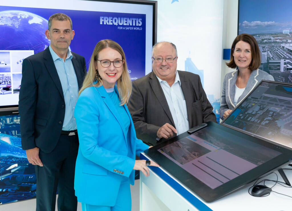 Ministerin Schramböck zu Besuch bei Frequentis: v.l.n.r.: Peter Skerlan (Finanzvorstand Frequentis AG), Margarete Schramböck (Bundesministerin für Digitalisierung und Wirtschaftsstandort), Hannes Bardach (Vorsitzender des Aufsichtsrates) Credit: APA/Frequentis
FREQUENTIS AG), Dr. Henrietta Egerth (GF FFG), © Aussender (02.09.2021) 