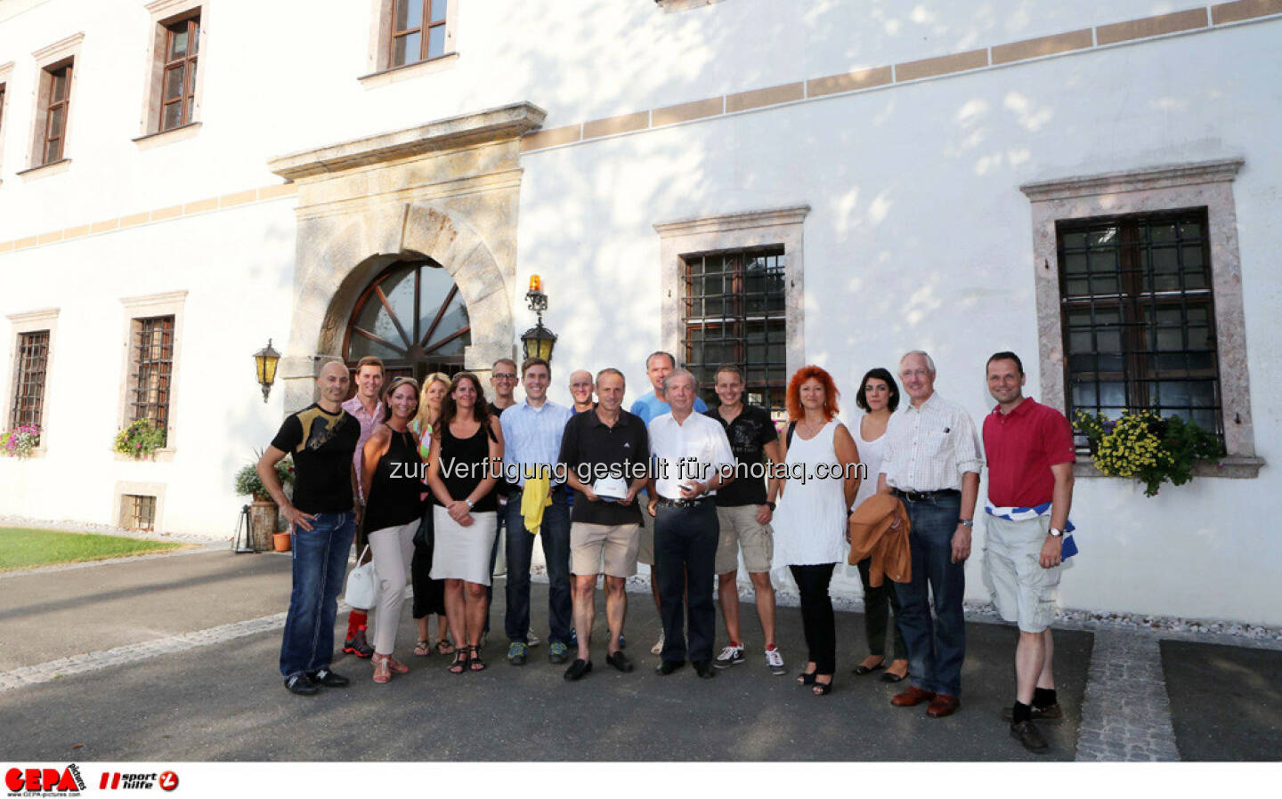 Christian Lugar (Lugar Installateur), Juergen Gruber, Jennifer Grogl (JUFA), Rita Davidson (Sporthilfe), Elisabeth Resch (JUFA), Andreas Maier (Bawag PSK), Sebastian Haboeck (Citroen), Roland Koenigshofer (Adidas), Toni Schutti (Sporthilfe), Franz Meingast (Uniqua), Generaldirektor-Stellvertreter Friedrich Stickler (Lotterien), Marc Gosewinkel (BP), Doris Muth (PM International), Gerda Rosenberger (Sporthilfe) und Generaldirektor Klaus Oberhammer (Citroen). Foto: GEPA pictures/ Markus Oberlaender