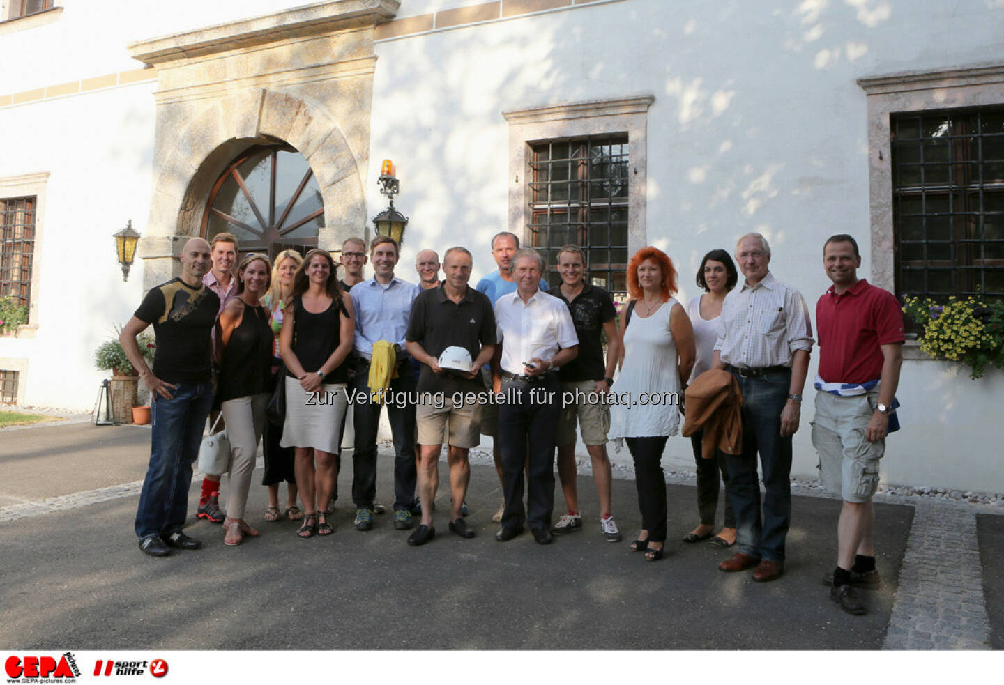 Christian Lugar (Lugar Installateur), Juergen Gruber, Jennifer Grogl (JUFA), Rita Davidson (Sporthilfe), Elisabeth Resch (JUFA), Andreas Maier (Bawag PSK), Sebastian Haboeck (Citroen), Roland Koenigshofer (Adidas), Toni Schutti (Sporthilfe), Franz Meingast (Uniqua), Generaldirektor-Stellvertreter Friedrich Stickler (Lotterien), Marc Gosewinkel (BP), Doris Muth (PM International), Gerda Rosenberger (Sporthilfe) und Generaldirektor Klaus Oberhammer (Citroen). Foto: GEPA pictures/ Markus Oberlaender