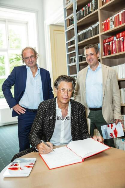 Peter Rattey, Helmut Fleischmann und Martin Kögel (Voquz), © Wiener Börse (08.10.2021) 