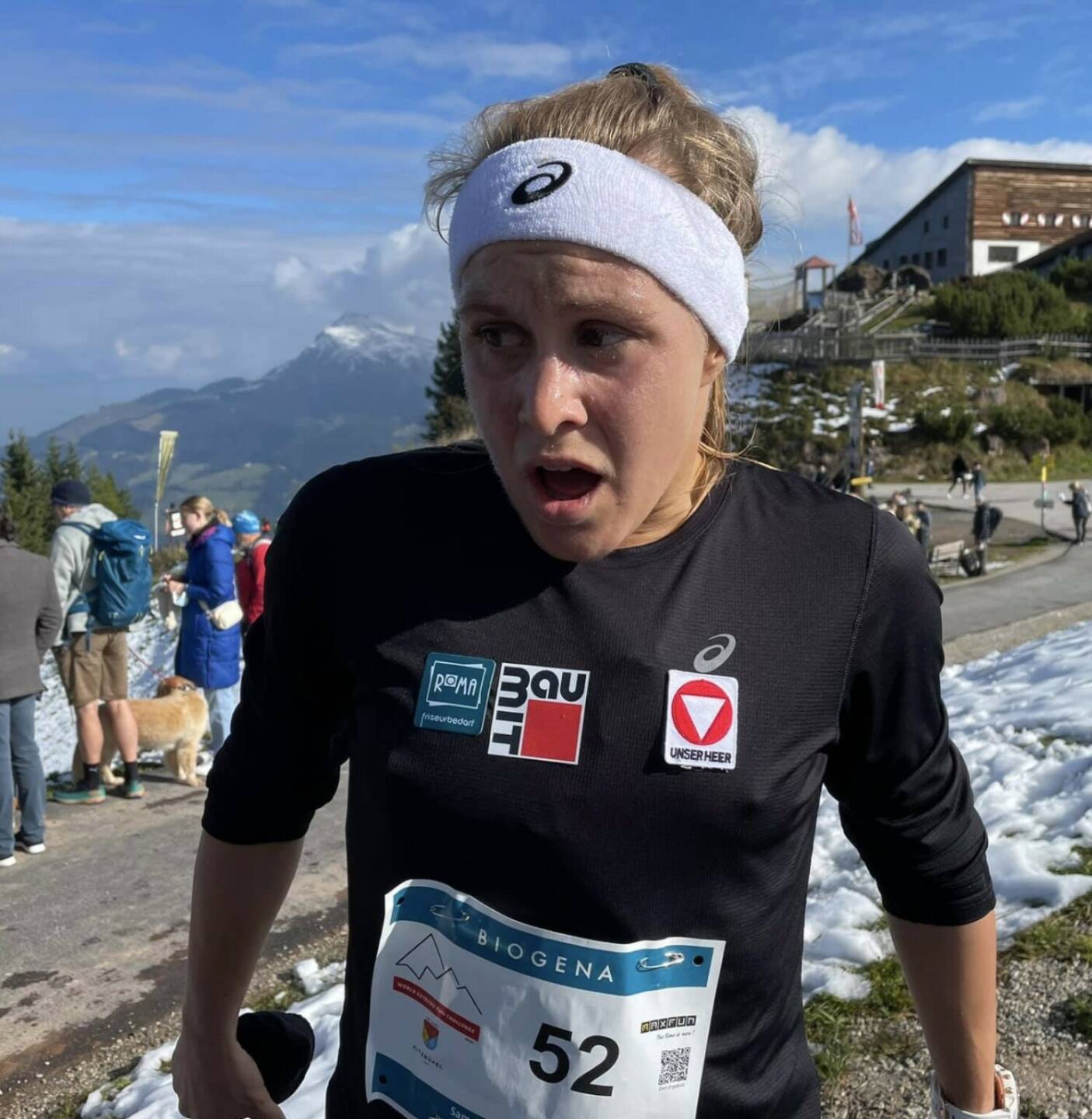 Julia Mayer Oh Kalt Berg
Von: https://www.instagram.com/p/CGw8NkmFWLv/ (Julia Mayer, L&auml;uferin http://www.juliamayer.at/ http://www.sportgeschichte.at)