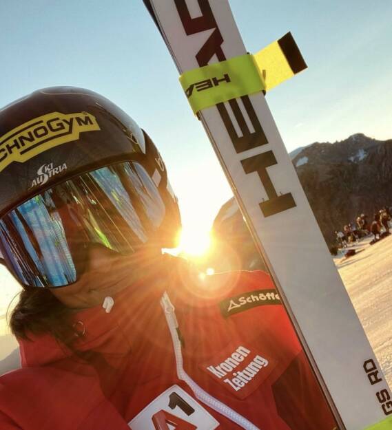Sonnenaufgang Head Technogym Stephanie Venier
————————————————————
#sunrise #outsidelover #behappy #WorldCupRebels #HadRebels #championstrainwithtechnogym #glitterupyourlife✨
Von: https://www.instagram.com/p/CM9Rl0KMX6p/ (Stephanie Venier, Ski Alpin, http://www.sportgeschichte.at) (05.01.2022) 