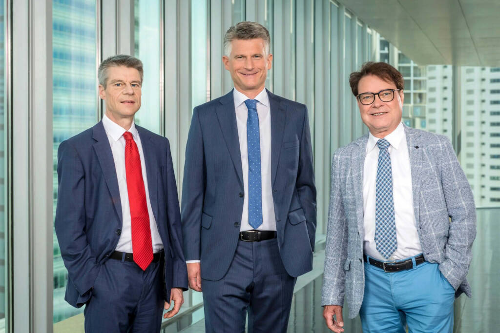 Mit einem überarbeiteten Strategieprogramm untermauert STRABAG Real Estate (SRE) ihre Transformation hin zu einem nachhaltigen Real Estate Developer: im Bild: Management Team der STRABAG Real Estate (v.l.n.r.): Günter Nikelowski, Herwig Schwarz, Rainer M. Schäfer ©Rudi Froese, © Aussender (17.01.2022) 