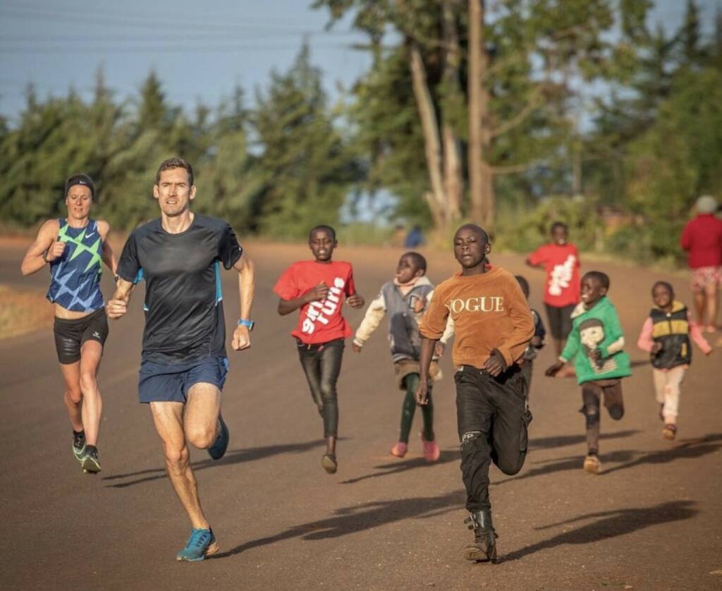 Tanja Stroschneider, Andreas Vojta Run Kenia Afrika Yes (c) Wilhelm Lilge
Von: https://www.instagram.com/tstroschneidertri// (Tanja Stroschneider. Triathletin https://youtu.be/8mBNx4YvAeI  http://www.sportgeschichte.at)  (23.01.2022) 