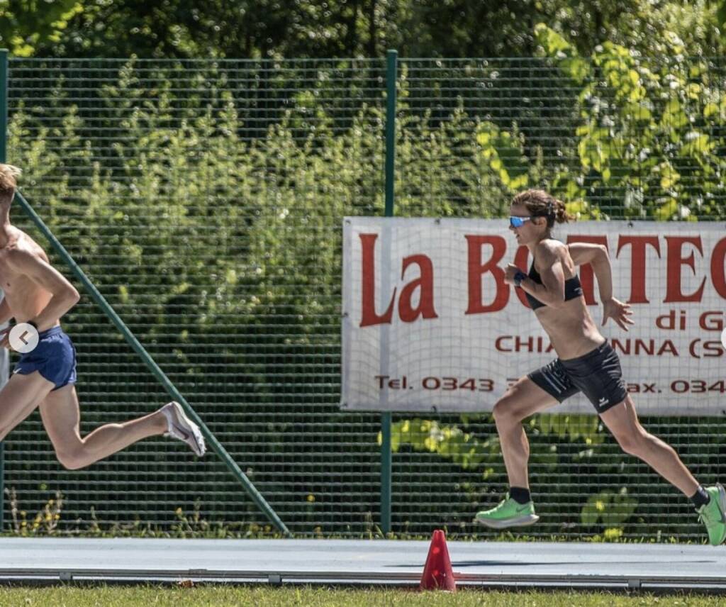 Race Duell
Von: https://www.instagram.com/tstroschneidertri// (Tanja Stroschneider. Triathletin https://youtu.be/8mBNx4YvAeI  http://www.sportgeschichte.at)  (01.02.2022) 