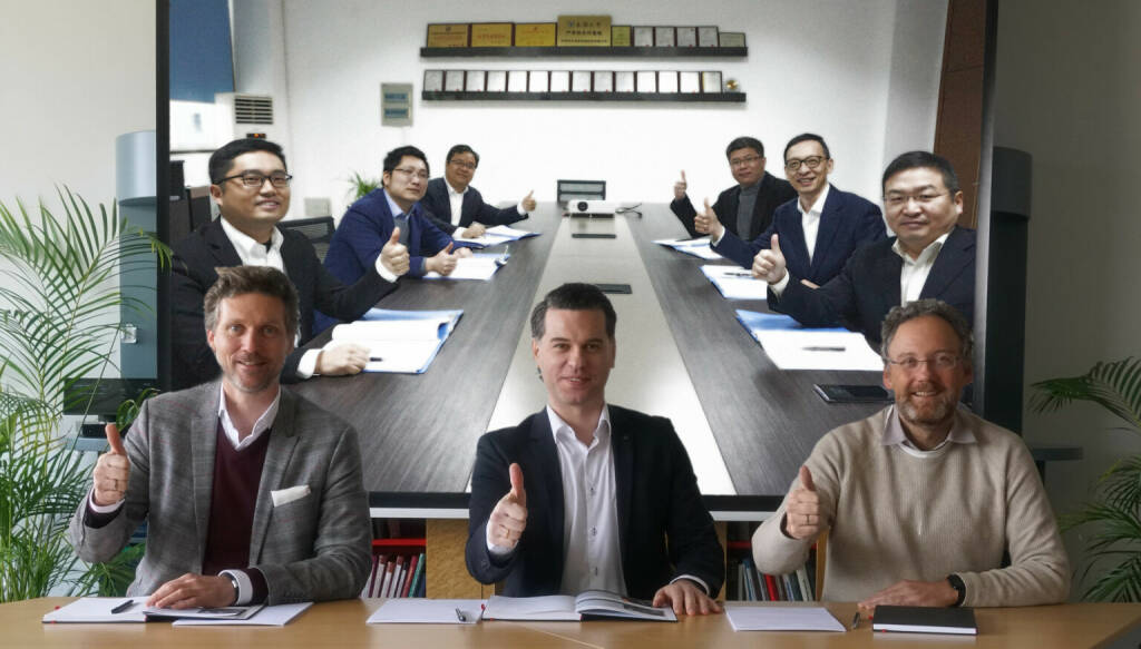 ICHELIN Ges.m.b.H. Österreich unterzeichnet ein Joint-Venture-Abkommen mit KILNPARTNER Mechanical Technology Ltd. China und reagiert damit auf den wachsenden Bedarf im nachgelagerten Lithium-Ionen-Batteriesektor; im Bild: Mr. Zhang Yuejin, Mr. Wang Xing, Mr. Huang Ligang (Kilnpartner Co-Founder and Management, Mr. Mu Xiao (Investor), Mr. Johnson Fan (CEO Kilnpartner), Mr. Xu Liujiang (IMO Team), Michael Reisner (CEO AICHELIN GesmbH), Tawk Jad (Managing Director AICHELIN KILNPARTNER GmbH), Thomas Dopler (CTO AICHELIN Holding); Copyright:
AICHELIN
					, © Aussendung (03.03.2022) 