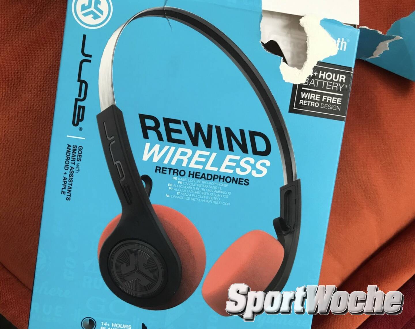 27.03.2022: Frage an die #crowd : Ich suche leichte #bluetooth #bluetoothheadphones zum Laufen, nicht #inear , sondern auf jeden fall mit #buegel. Der @jlabaudio #rewind wäre perfekt, wenn er nicht scheppern würde. Ideen? 