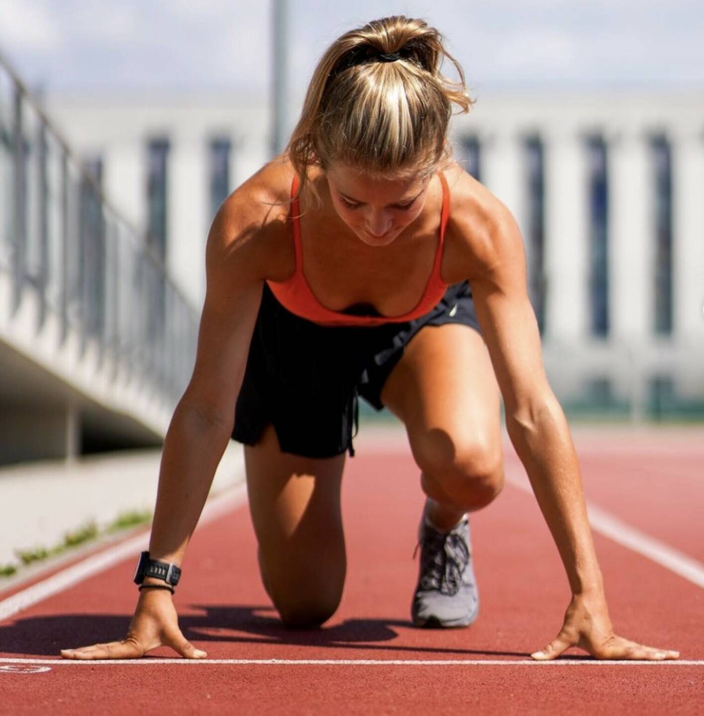 Start 
Mahlzeit, Mittag , Pause
(von: Lemi Wutz, 👩&zwj;🎓 SCAD Alumni 🏅 7x NAIA All-American , 🏃&zwj;♀️ Full-time Runner 🏊&zwj;♀️ Part-time Triathlete https://www.instagram.com/lemi_w/ )