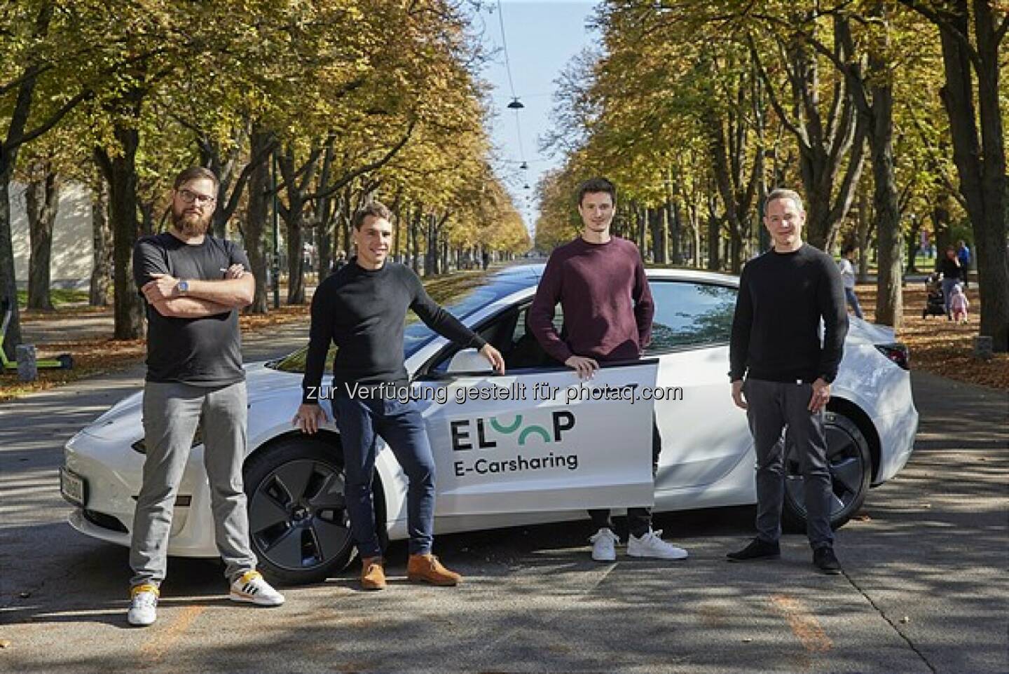 E-Carsharing Startup ELOOP erweitert Finanzierungsrunde und holt Bitpanda-Gründer als Investor an Bord, V. l. n. r.: Frederic Nachbauer, CTO / Co-Founder, Max Schalkhammer, Chief Operation Officer, Nico Prugger, CEO / Co-Founder und Leroy Hofer, CEO / Co-Founder  Copyright: Stefan Joham