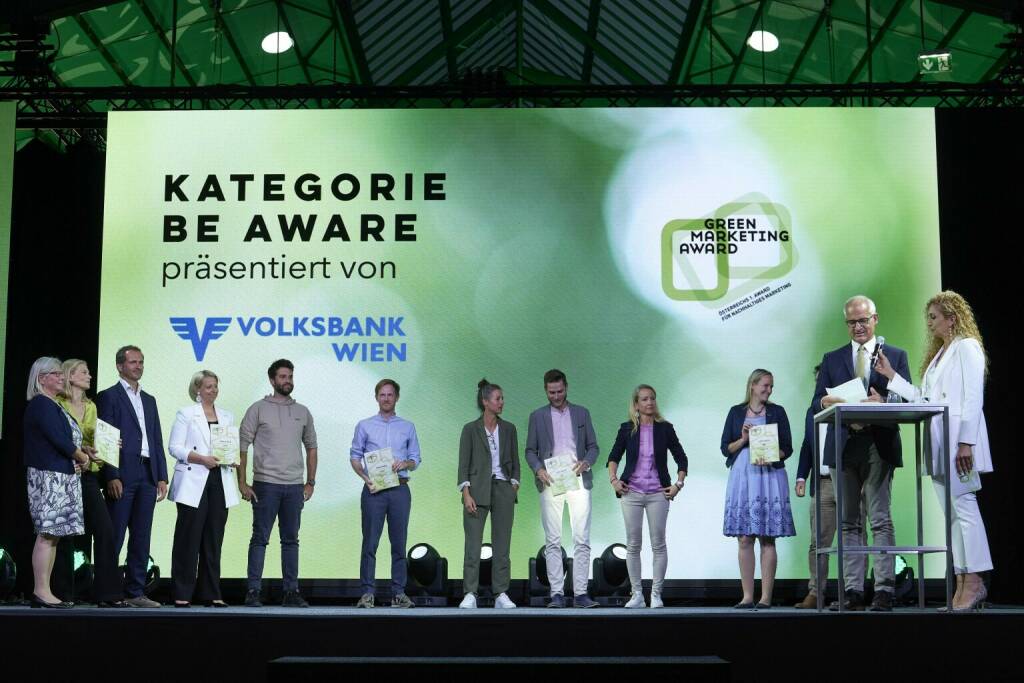Volksbank gratuliert den Siegern des Green Marketing Award, Fotocredit:Markus Wache / Manstein Verlag, © Aussendung (14.06.2022) 