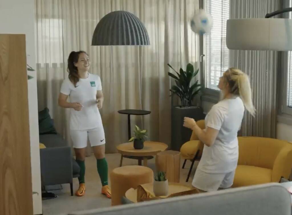 UBM Bürowelten Kick: ÖFB-Damen Jasmin Eder und Niki Kasztner , © Aussendung (23.06.2022) 