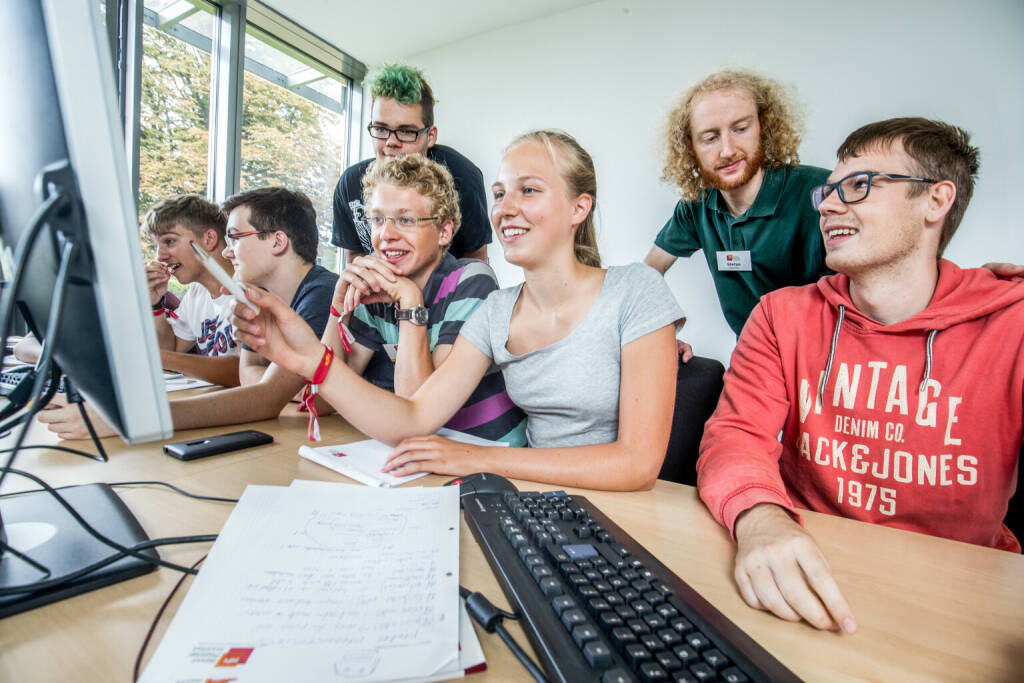 Schülerinnen und Schüler entwickeln grüne Geschäftsideen für den IT-Sektor - das will die neue Think Green Academy des Hasso-Plattner-Instituts (HPI) und des IT-Unternehmens SAP, mit seinem Young Thinkers Programm, unter Beweis stellen. Fotocredit:HPI Hasso-Plattner-Institut, © Aussender (25.07.2022) 