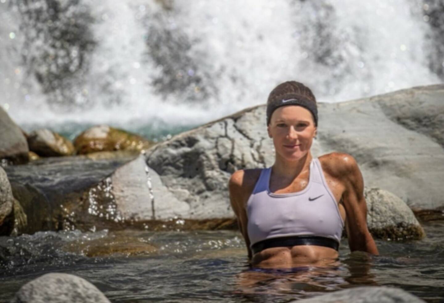 Wasser Relax Tanja Stroschneider
Von: https://www.instagram.com/tstroschneidertri// (Tanja Stroschneider. Triathletin )