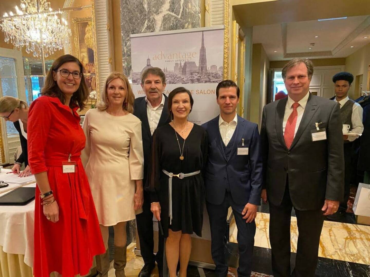 Wiener Real Estate Salon von Advantage Family Office: Reges Interesse von Investoren und Immobilien-Unternehmen in Wien: Jasmin Soravia (Kollitsch & Soravia Immobilien GmbH), Sabine Duchaczek (Advantage Family Office), Ernst Vejdovszky (E-Ve Immobilienanlagen GmbH), Herta-Margarete, Jörg & Sandor Habsburg Lothringen (Habsburg Advisory Trust), Credit: Advantage