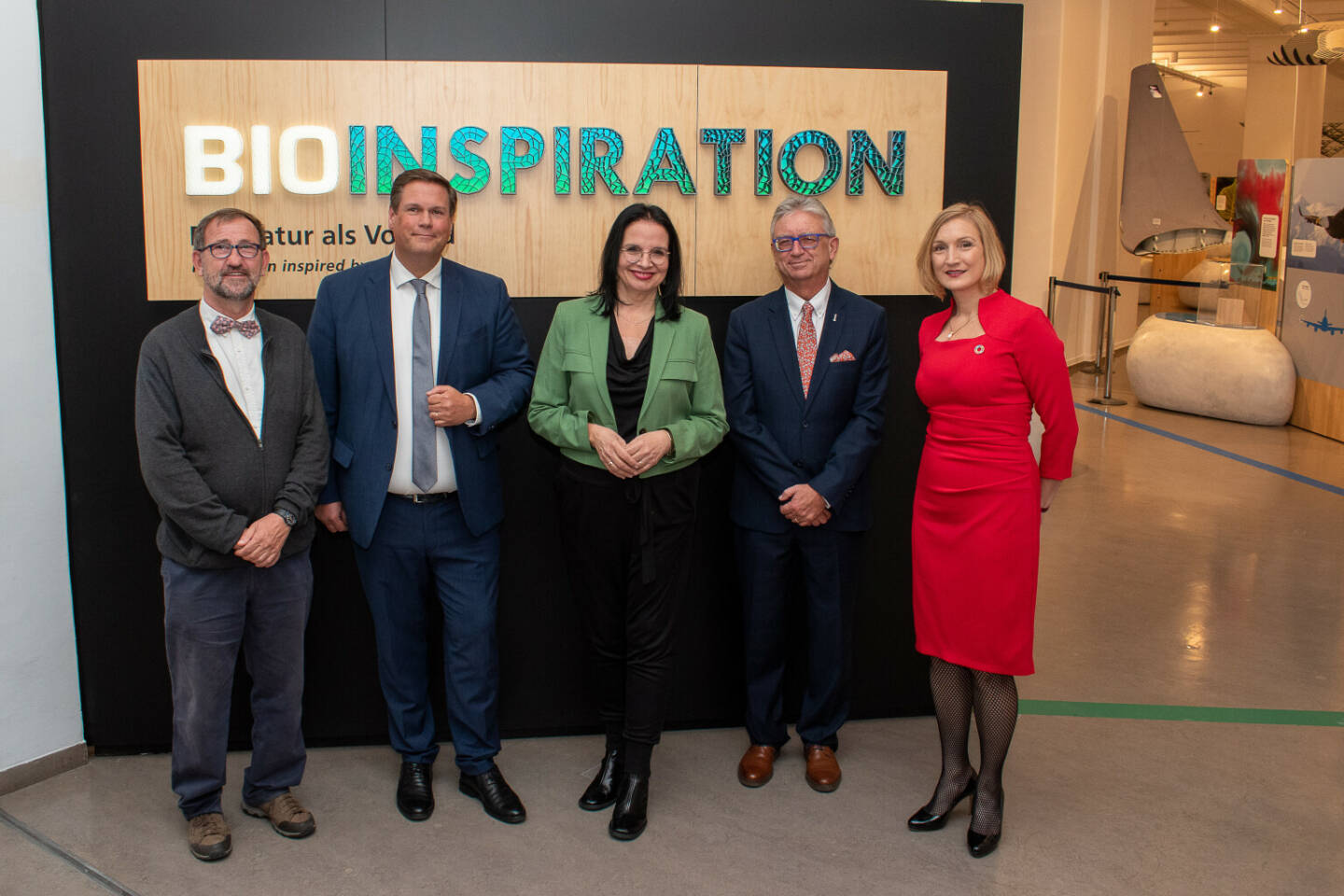 Technisches Museum Wien: Sonderausstellung BioInspiration im Technischen Museum Wien - Die Natur als Vorbild im Technischen Museum Wien. Die Ausstellung beleuchtet die noch junge Forschungsdisziplin Bionik und zeigt, wie natürliche Phänomene, Strukturen, Prozesse und Mechanismen in technische Innovationen übertragen werden können. Mit mehr als 200 Objekten, Medieninstallationen und interaktiven Stationen lädt die Ausstellung auf eine erstaunliche Reise ein und präsentiert anschaulich Beispiele und Anwendungsfelder der Bionik in Architektur, Medizin, Verkehr, Energie, Materialkunde oder Weltraumforschung. APA-Fotoservice/Jacqueline Godany
