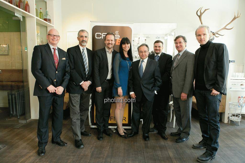 Hugh D. Clarke (Vice President Endeavour Silver), Bradford Cooke (CEO Endeavour Silver), Joachim Brunner (IR-World.com), Simone Korhonen, IR-World.com) Lenic M. Rodriguez (CEO Aurcana), Richard H. Mayr (CEO Argentuminvest), Gary Lindsey (Corporate Relations Aurcana), Christian Drastil (Christian Drastil Communications), © Martina Draper (15.12.2012) 