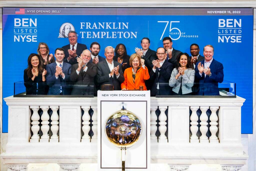 Franklin Templeton (NYSE: BEN) Rings The Opening Bell® - Franklin Templeton feiert sein 75-jähriges Bestehen mit Läuten der Glocke der New Yorker Börse. To honor the occasion, Jenny Johnson, President and CEO, joined by NYSE President Lynn Martin, rings The Opening Bell® - Credit: Franklin Templeton

Photo Credit: NYSE, © Aussender (16.11.2022) 
