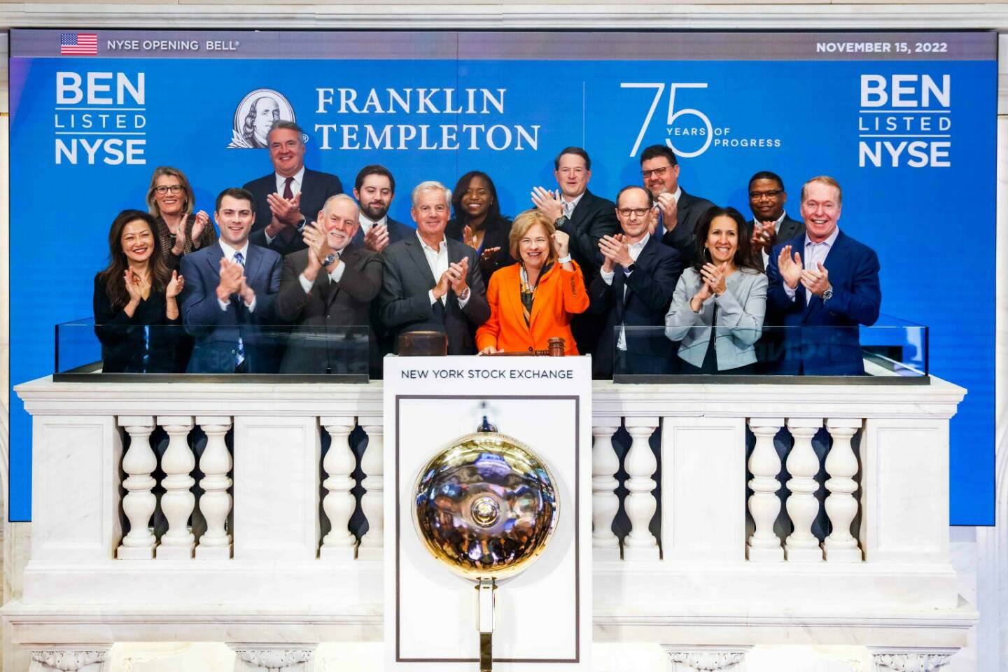 Franklin Templeton (NYSE: BEN) Rings The Opening Bell® - Franklin Templeton feiert sein 75-jähriges Bestehen mit Läuten der Glocke der New Yorker Börse. To honor the occasion, Jenny Johnson, President and CEO, joined by NYSE President Lynn Martin, rings The Opening Bell® - Credit: Franklin Templeton

Photo Credit: NYSE