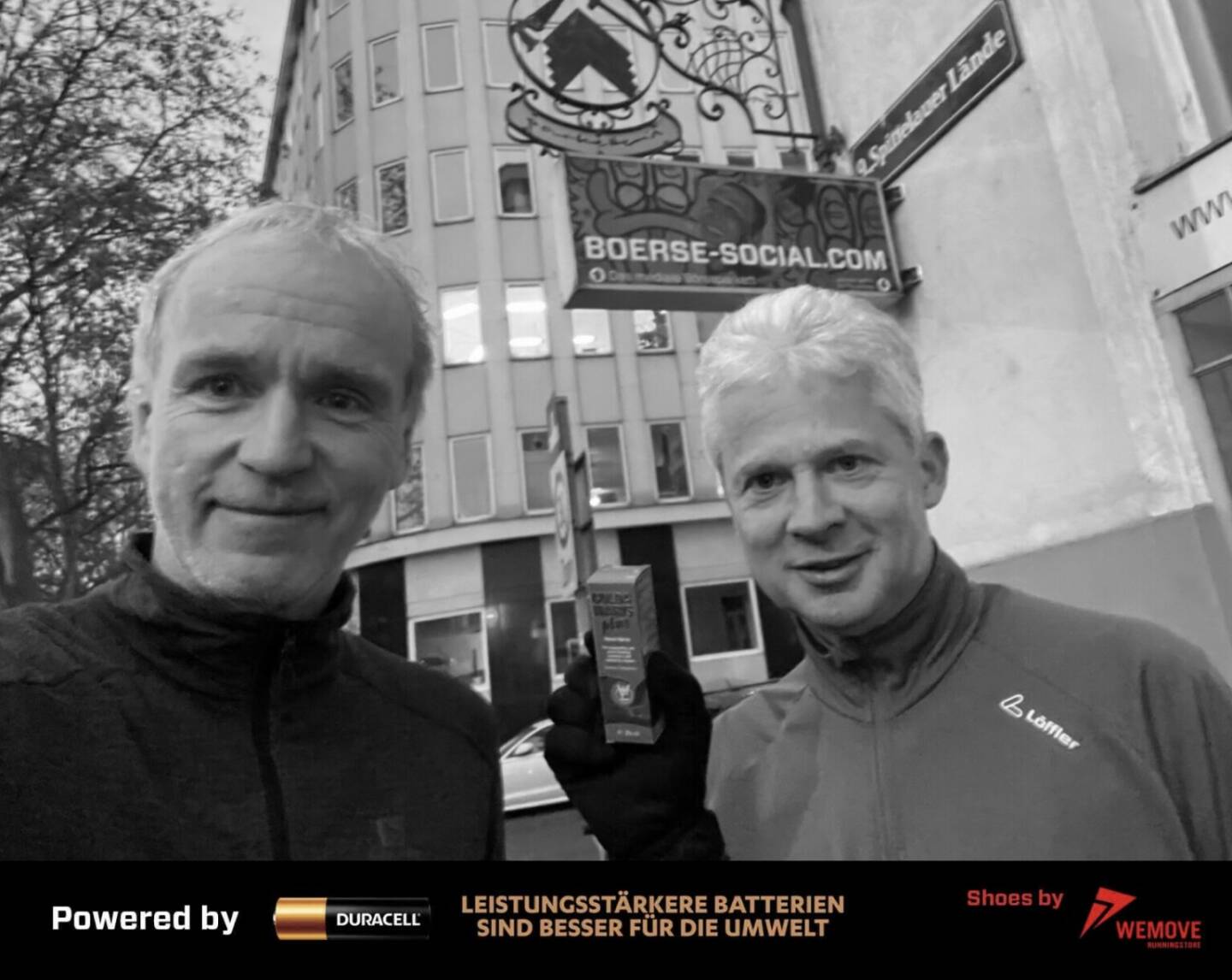 #2 mit Andreas Grassauer und Coldamaris in der Hand https://runplugged.com/2023/03/05/plauderlauf_2_2023_andreas_grassauer_christian_drastil_via_runplugged_runkit