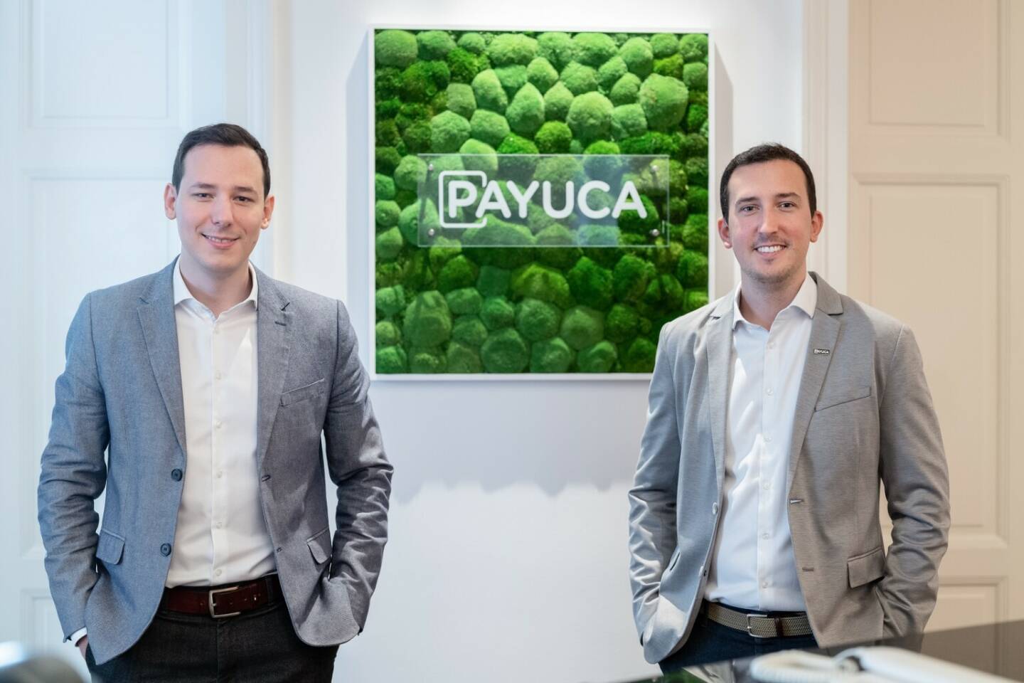 PropTech PAYUCA holt sich Series-A Investment, v.l.n.r.: Co-CEO & Co-Founder Dominik Wegmayer und Co-CEO Wolfgang Wegmayer, Fotocredit:Philipp Schuster