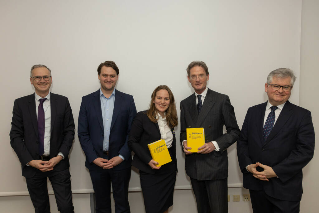 Lansky, Ganzger, Goeth, Frankl & Partner Rechtsanwälte GmbH: Buchpräsentation „Kartellrecht and beyond“, Dr. Wolfgang Urbantschitsch, LL.M. (Brügge), Vorstand bei E-Control Dr. Patrick Stummer, stv. Verlagsleiter Linde Verlag Dr. Natalie Harsdorf-Borsch, LL.M., Generaldirektorin bei Bundeswettbewerbsbehörde Univ.-Doz. DDr. Alexander Egger, Head of EU, Regulatory, PP & State Aid bei LGP Dr. Andreas Kumin, Richter des Gerichtshof der Europäischen Union; Credit: Lansky, Ganzger, Goeth, Frankl & Partner Rechtsanwälte, © Aussender (21.02.2023) 