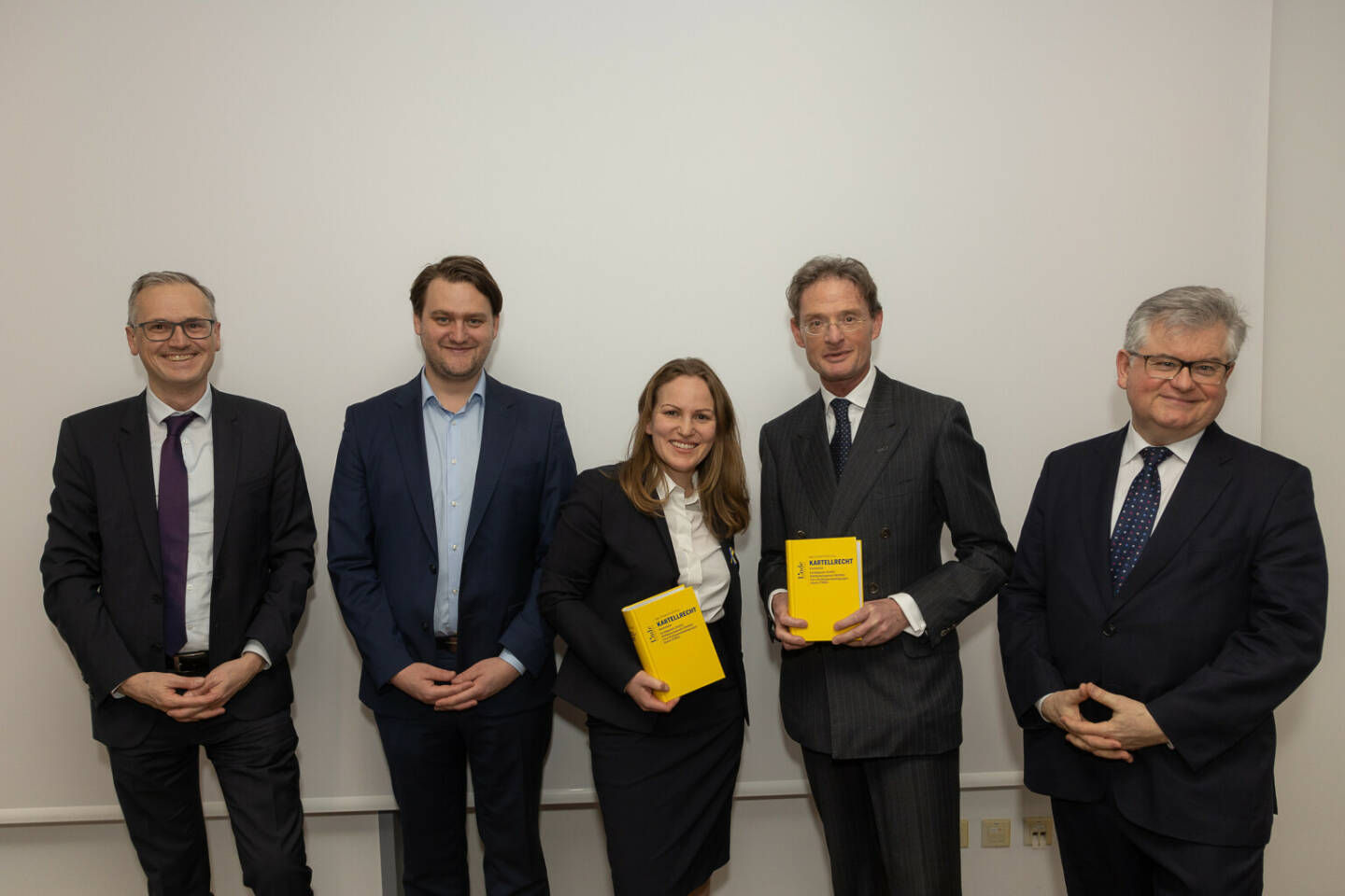 Lansky, Ganzger, Goeth, Frankl & Partner Rechtsanwälte GmbH: Buchpräsentation „Kartellrecht and beyond“, Dr. Wolfgang Urbantschitsch, LL.M. (Brügge), Vorstand bei E-Control Dr. Patrick Stummer, stv. Verlagsleiter Linde Verlag Dr. Natalie Harsdorf-Borsch, LL.M., Generaldirektorin bei Bundeswettbewerbsbehörde Univ.-Doz. DDr. Alexander Egger, Head of EU, Regulatory, PP & State Aid bei LGP Dr. Andreas Kumin, Richter des Gerichtshof der Europäischen Union; Credit: Lansky, Ganzger, Goeth, Frankl & Partner Rechtsanwälte